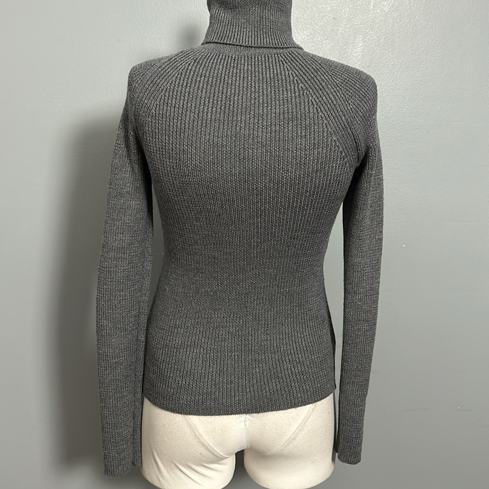 Theory Gray Wool Turtleneck Soft Long Sleeve Swea… - image 7